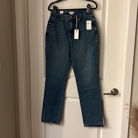 Good American Good Boy High Rise Straight Leg Jeans w/ Spilt Hem - Picture 2 of 12